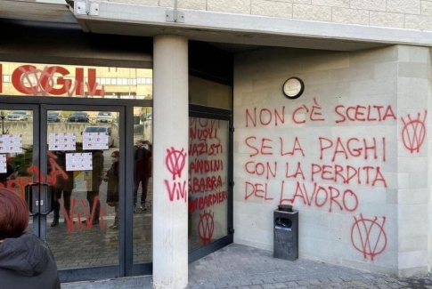 Scritte contro Sindacati: Losacco (PD), inaccettabile